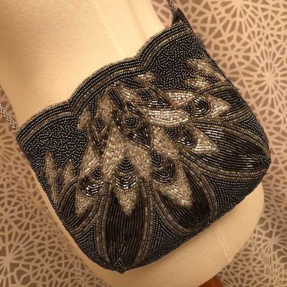 Vintage Sophistique Silver Beaded Crossbody Purse - Picture 8 of 10